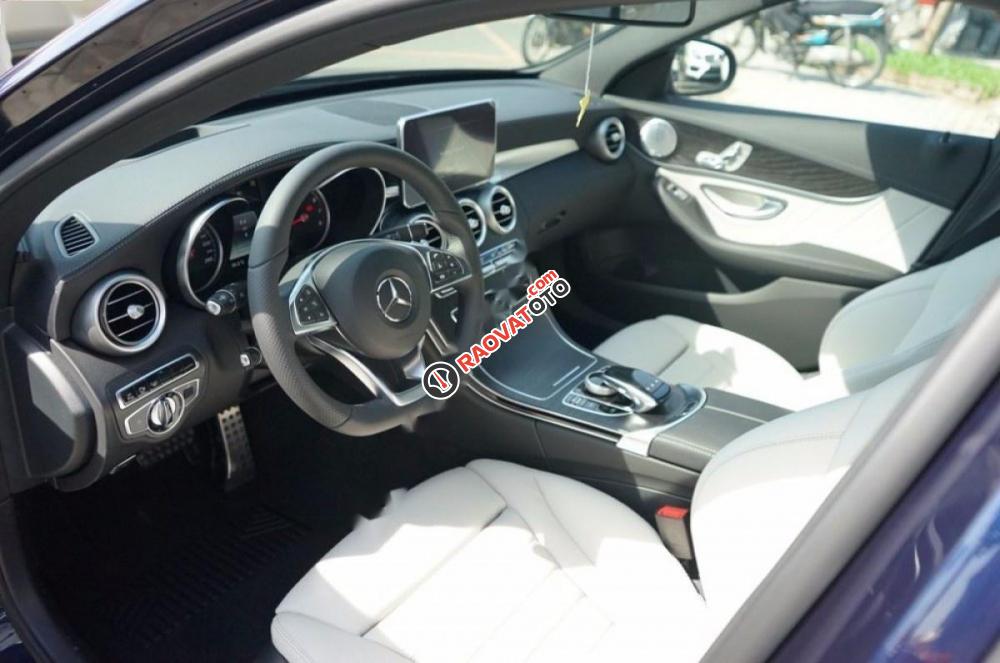 Bán xe Mercedes 300AMG đời 2017, màu đen số tự động-0