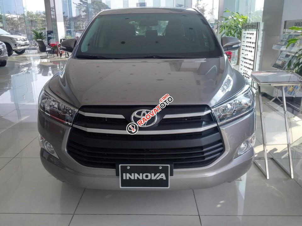 Bán Toyota Innova đời 2018, 700tr, liên hệ để nhận được giá ưu đãi nhất thị trường 0911404101-7