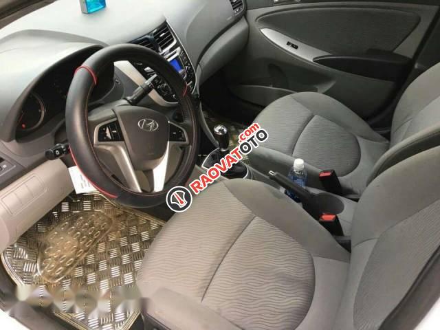 Bán Hyundai Accent năm 2011, màu trắng, nhập khẩu nguyên chiếc  -3