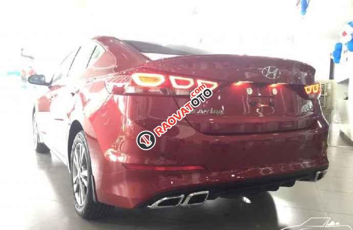 Giá xe Hyundai Elantra màu đỏ_ Ưu đãi lên tới 70 triệu_ Trả góp 90%. LH Hương: 0902.608.293-7