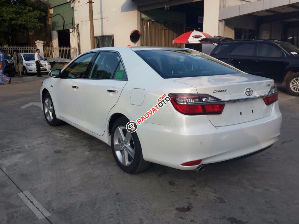 Bán Camry E đủ màu giao ngay. Xe thích hợp chở khách nước ngoài, LH 0911404101-2