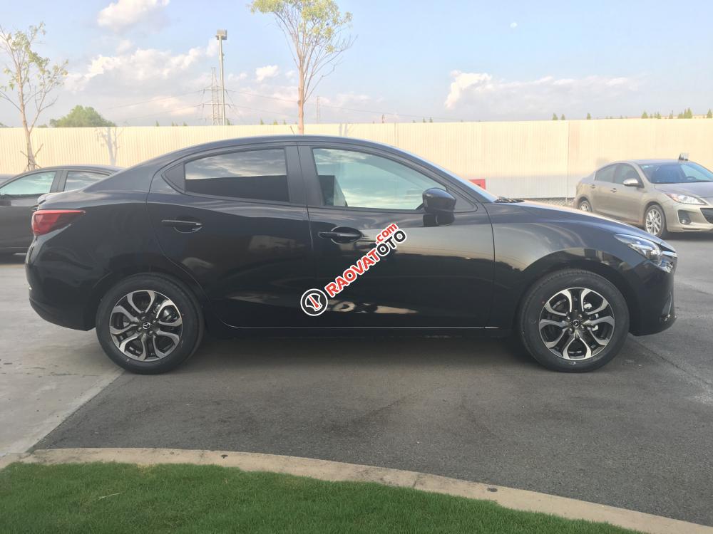 Mazda Cộng Hòa cần bán xe Mazda 2, màu đen, giá chỉ 529 triệu-1