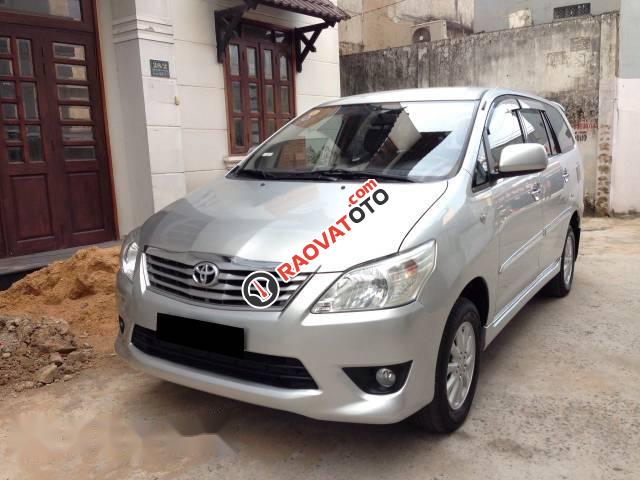 Cần bán Toyota Innova 2.0MT đời 2013, màu bạc-1