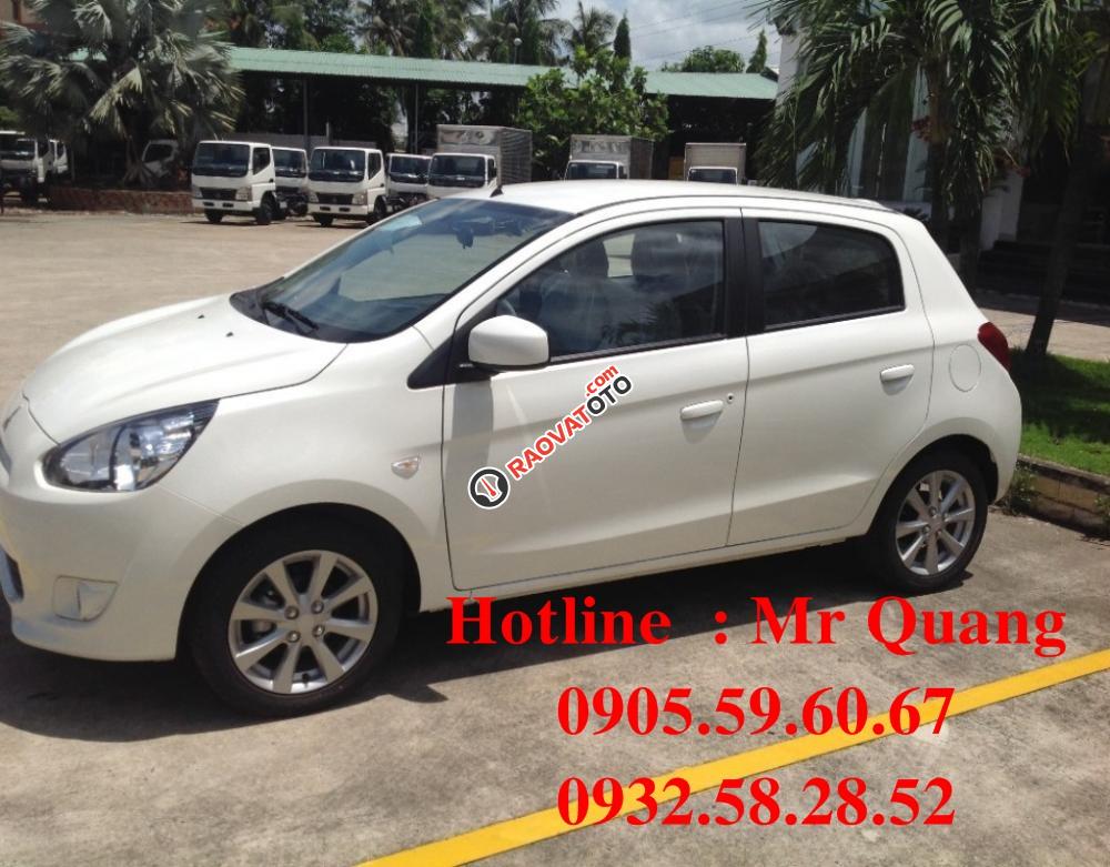 Bán Mitsubishi Mirage đời 2017, màu trắng, 475 tr, giao xe ngay, hỗ trợ vay lên đến 80 %, LH Quang 0905596067-1