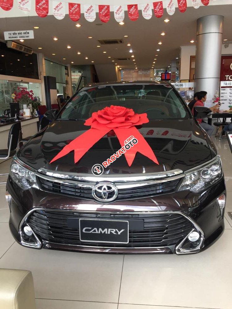 Camry 2.5Q nhận xe ngay chỉ 250 triệu, full phụ kiện, tặng 2 năm bảo hiểm thân vỏ, LH 0912527079-0