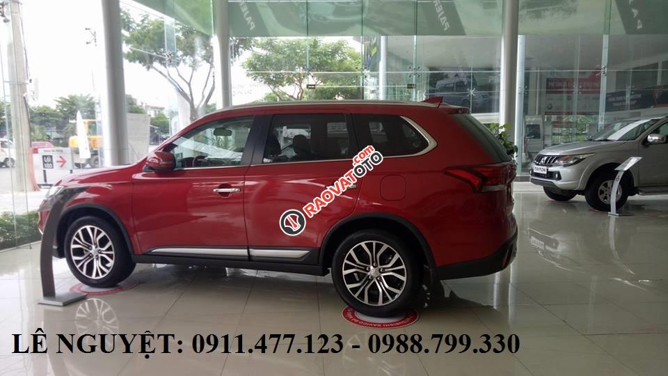 Giá xe Mitsubishi Outlander 2.0 xe 7 chỗ, rẻ tháng 4, hỗ trợ trả góp 90% xe, LH Lê Nguyệt: 0911.477.123 - 0988.799.330-2