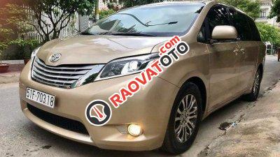 Bán Toyota Sienna 3.5 AWD XLE năm 2011, màu vàng, nhập khẩu-12