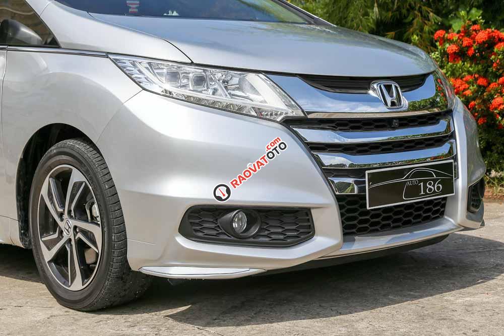 Bán Honda Odyssey 2.4 CVT model 2016, màu bạc-8