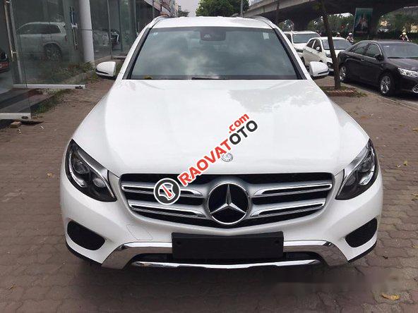 Bán Mercedes GLC250 đời 2017, màu trắng, nhập khẩu nguyên chiếc-0