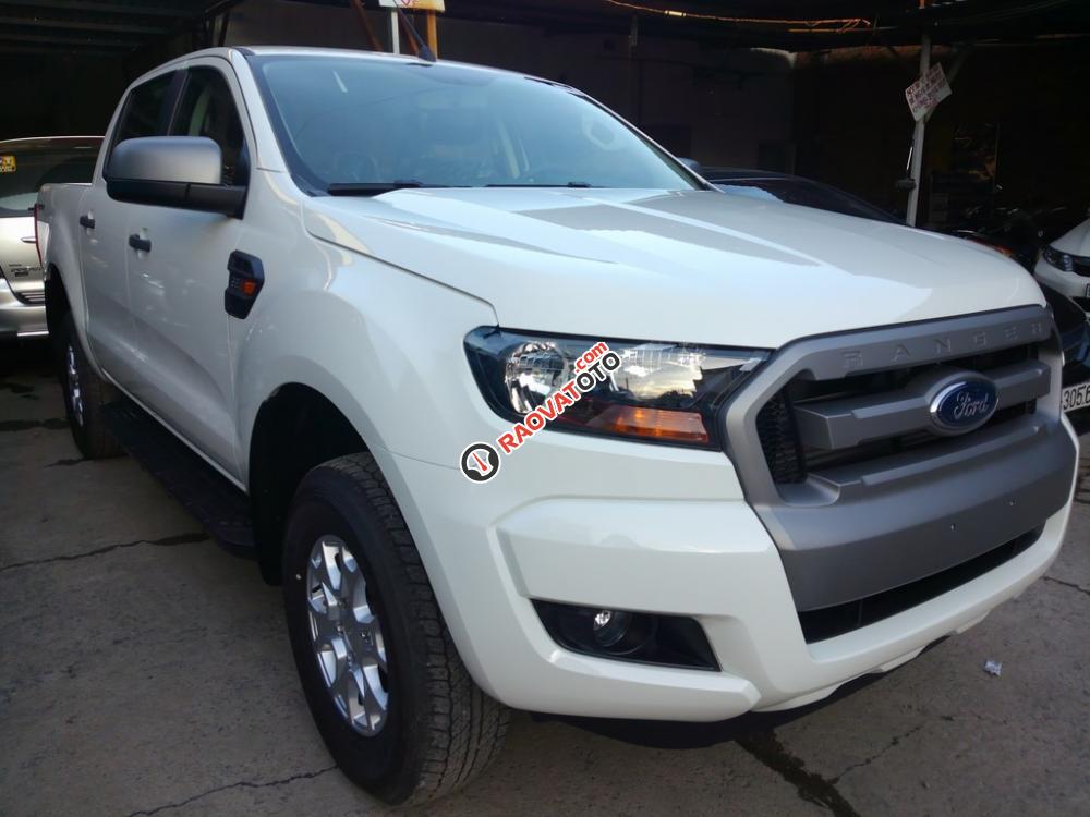 Tậu ngay Ford Ranger 2017 ưu đãi nắp thùng + Trước bạ 2%. Hỗ trợ vay 85% LS tốt, duyệt nhanh, đơn giản-0