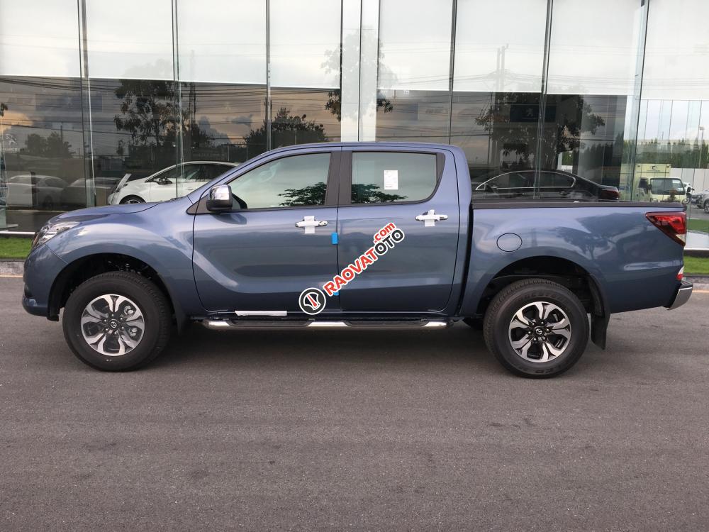 Mazda Cộng Hòa cần bán Mazda BT 50 4WD AT 3.2L đời 2018, màu xanh, giá tốt-1