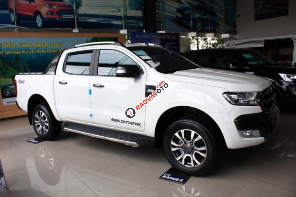 Bán Ford Ranger Wildtrak 3.2L 4x4 AT đời 2017, màu trắng-0