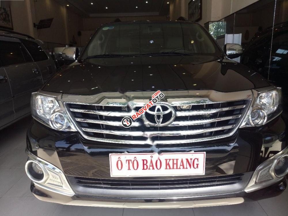 Bán Toyota Fortuner 2.7V 4x2 AT đời 2013, màu đen  -0