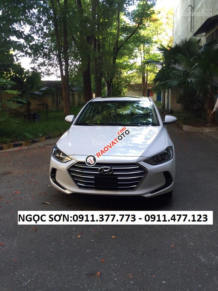 "Cực Sốc" Hyundai Elantra Đà Nẵng, hỗ trợ vay 80 - 90% giá trị xe, Lh Ngọc Sơn: 0911.377.773-6