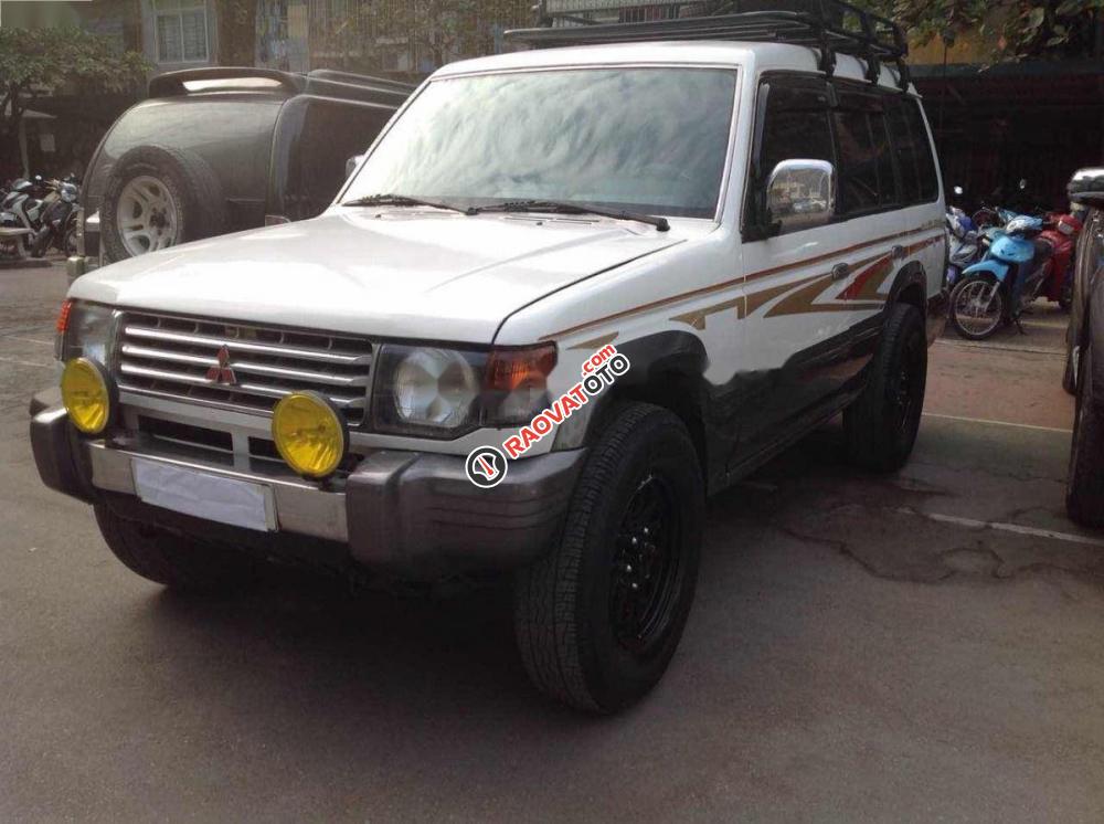 Bán Mitsubishi Pajero 2.4 năm 1994, màu trắng, xe nhập-1