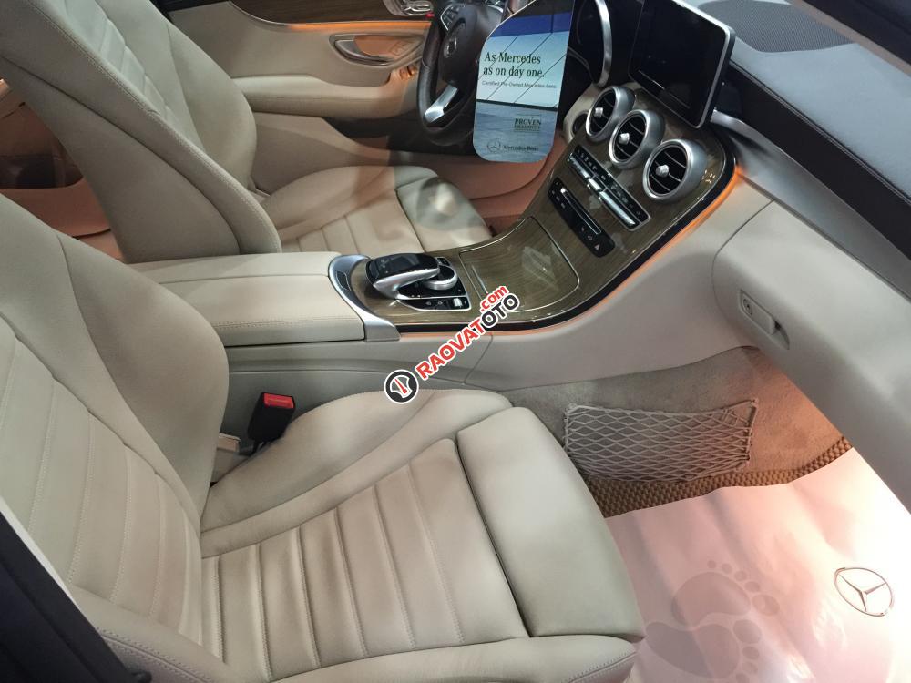 Bán Mercedes C250 2017, màu đen-0