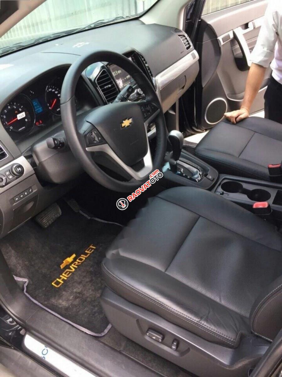 Cần bán xe Chevrolet Captiva Revv LTZ 2.4 AT 2016, màu đen giá cạnh tranh-4