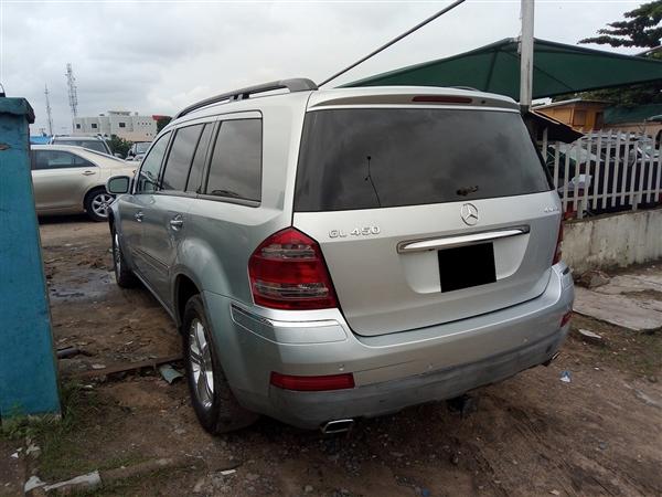 Cần bán Mercedes GL450 đời 2008, màu bạc, xe nhập-2