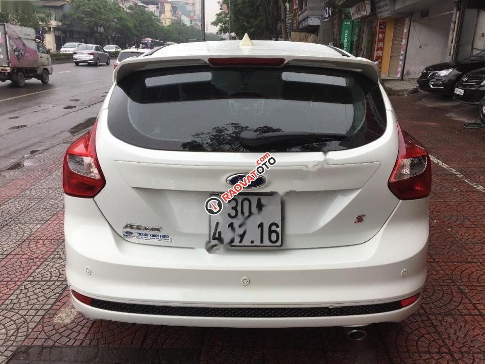 Cần bán xe Ford Focus 2.0 đời 2014, màu trắng-8