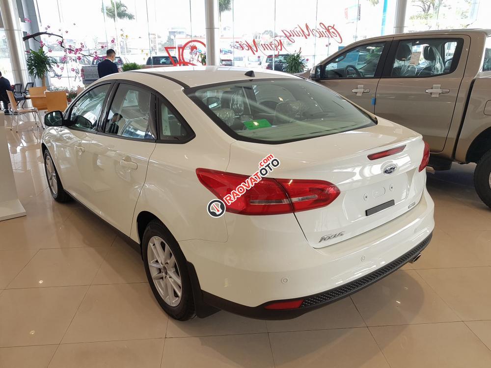 Bán ô tô Ford Focus 1.5 AT Trend Ecoboost đời 2017, màu trắng, 590 triệu-7