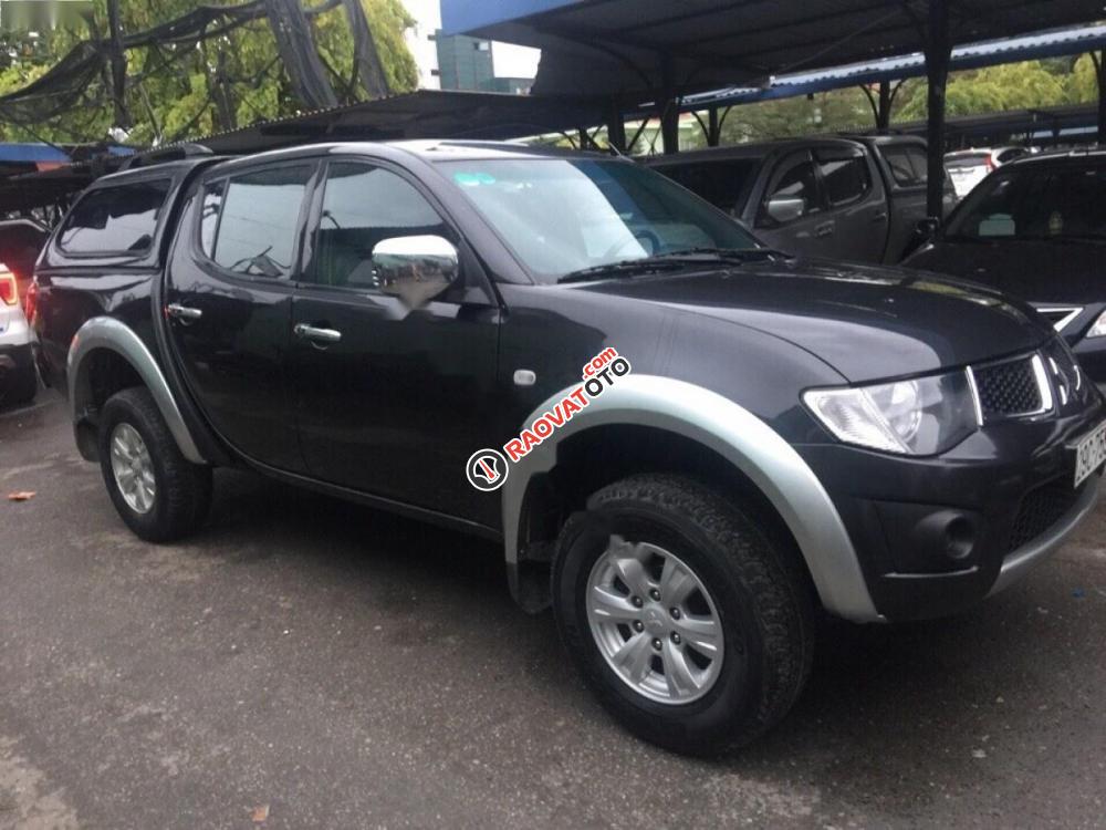 Cần bán Mitsubishi Triton GLS 4x4 AT đời 2012, màu đen, xe nhập-3