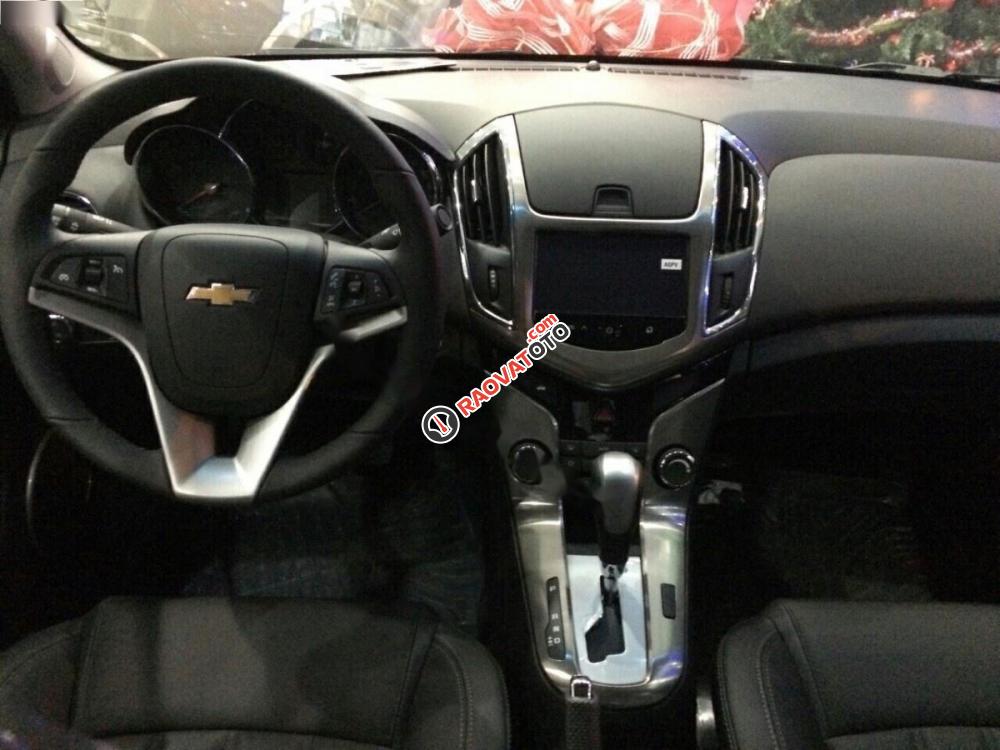 Bán ô tô Chevrolet Cruze LTZ 1.8L đời 2017, màu đen-4