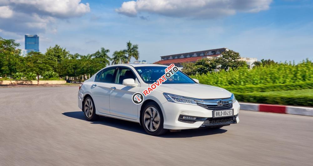 Honda Giải Phóng-Honda Accord 2.4L 2017 mới 100%, màu trắng, nhập khẩu nguyên chiếc, LH 0903.273.696-7