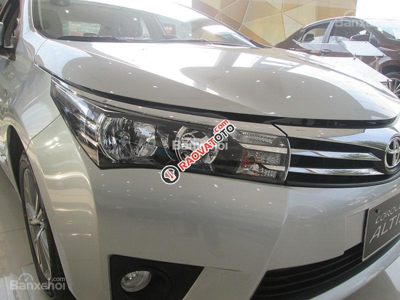 Trả góp xe Altis 1.8 2018, màu bạc, khuyến mãi siêu khủng - Hotline: 0917.79.50.52-0