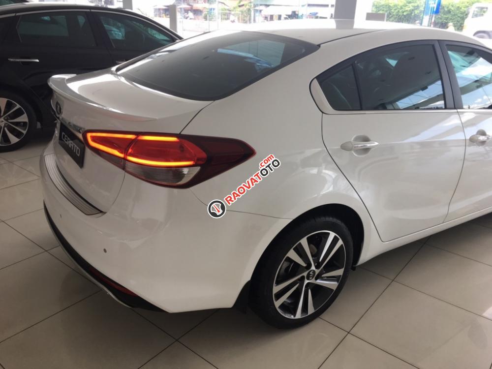 Bán xe Kia Cerato 2.0 đời 2018, chuẩn bị 200 triệu trả trước có xe-1