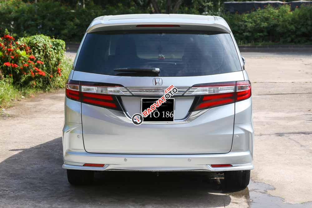 Bán Honda Odyssey 2.4 CVT model 2016, màu bạc-5