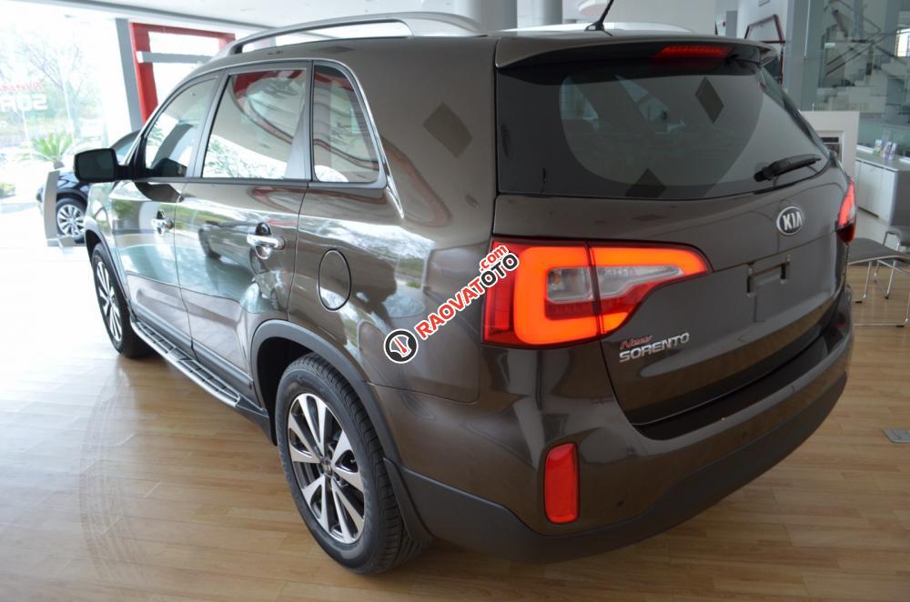 Kia Phú Mỹ Hưng - Bán Kia Sorento cao cấp tháng 12/2017 màu nâu, giá cực hấp dẫn LH: 0934.075.248-3