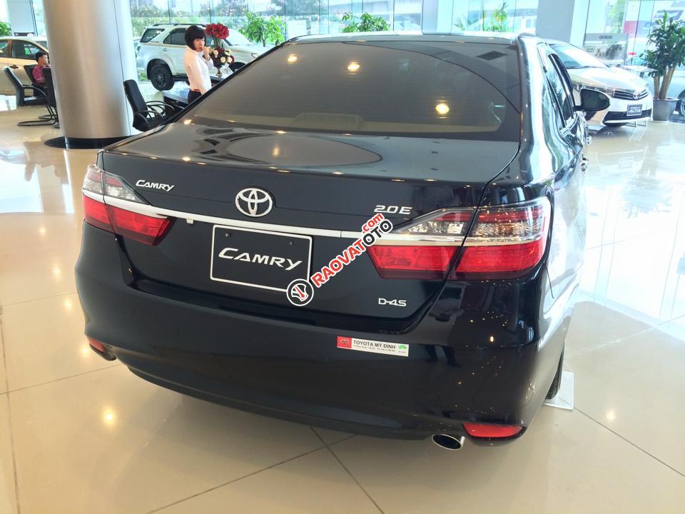 Bán xe Camry E 2018 giá tốt nhất thị trường, liên hệ ngay em Hùng 0911404101-1