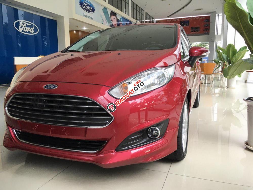 Cần bán Ford Fiesta 1.5AT Hatchback, sản xuất 2017, xe giá khuyến mãi tốt nhất hiện nay-1