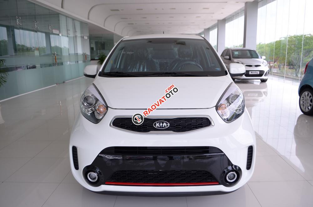 Bán xe Kia Morning Si 1.25AT sản xuất 2018, màu trắng, 379tr-0