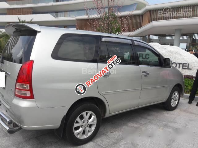 Xe Toyota Innova G 2008 màu bạc-1