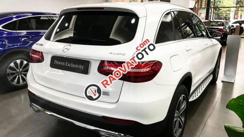 Cần bán gấp Mercedes 2.0 AT đời 2017, màu trắng, nhập khẩu nguyên chiếc-7