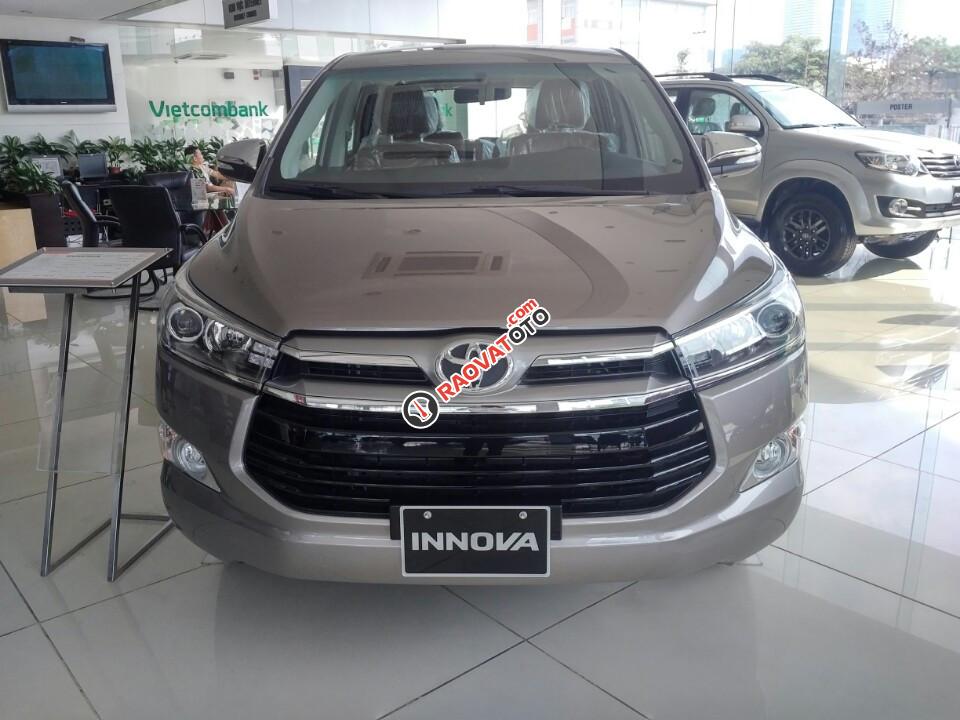 Bán Toyota Innova đời 2018, 700tr, liên hệ để nhận được giá ưu đãi nhất thị trường 0911404101-0