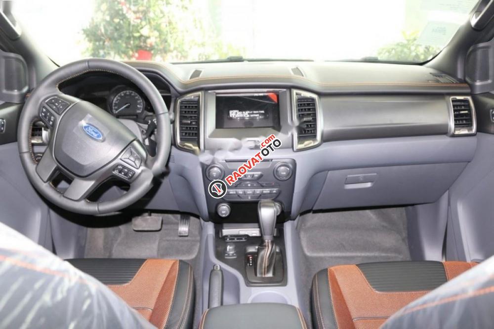 Bán Ford Ranger Wildtrak 2.2L 4x2 AT đời 2017, màu trắng, xe nhập, giá tốt-6