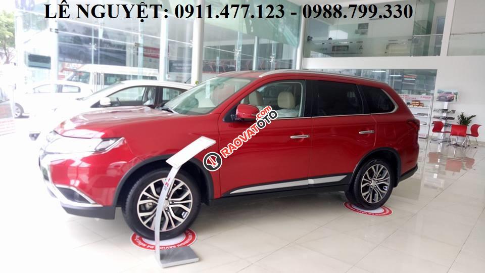 Giá xe Mitsubishi Outlander 2.0 xe 7 chỗ, rẻ tháng 4, hỗ trợ trả góp 90% xe, LH Lê Nguyệt: 0911.477.123 - 0988.799.330-9