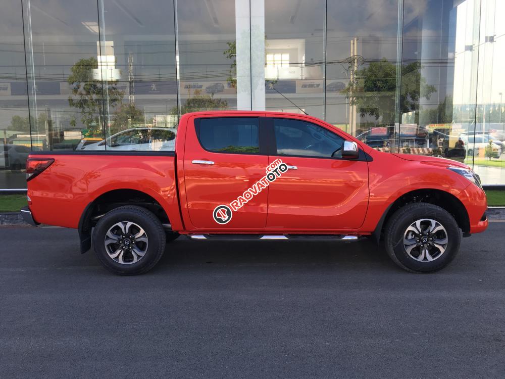 Cần bán Mazda BT 50 2.2AT 2WD đời 2018, màu đỏ-1