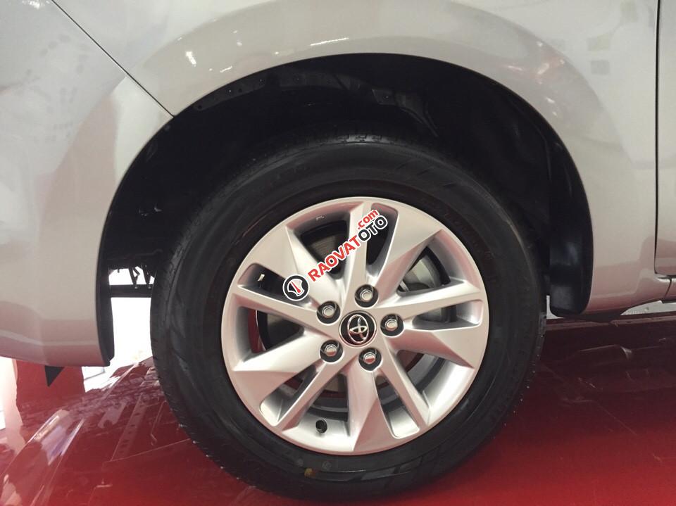 Bán xe Toyota Innova 2.0E MT, giá cạnh tranh, hỗ trợ vay 95% giá trị xe-1