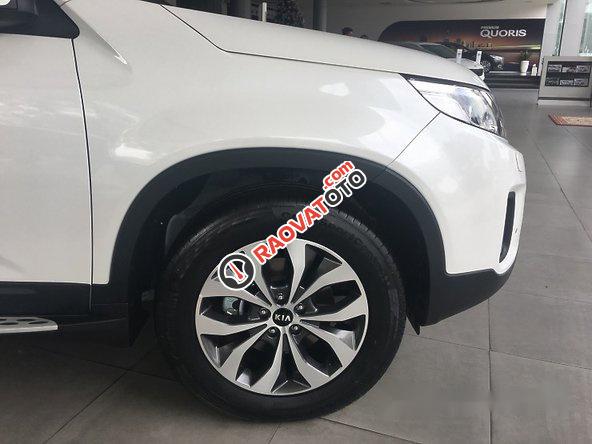 Bán Kia Sorento đời 2017, màu trắng, giá 782tr-5