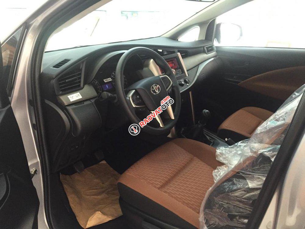 Sở hữu xe Toyota Innova E 2018 chỉ với 190 triệu, trả góp 10-11 triệu/tháng, lãi suất giảm dần-5