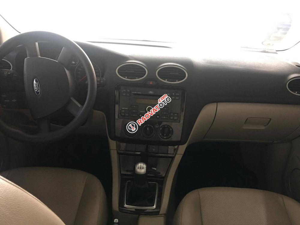 Bán ô tô cũ giá tốt - Ford Focus 2.0 Ghia năm 2006, màu đen, nhập khẩu-3