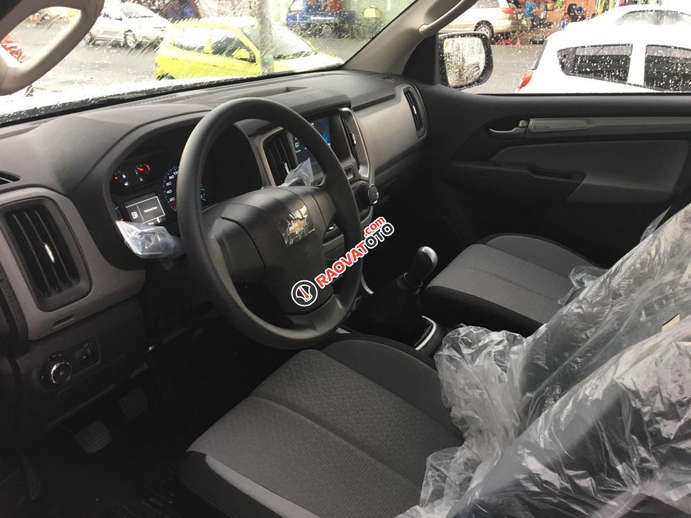 Bán Chevrolet Colorado LT 2.5 MT 4x2, màu trắng, vay 95%-6