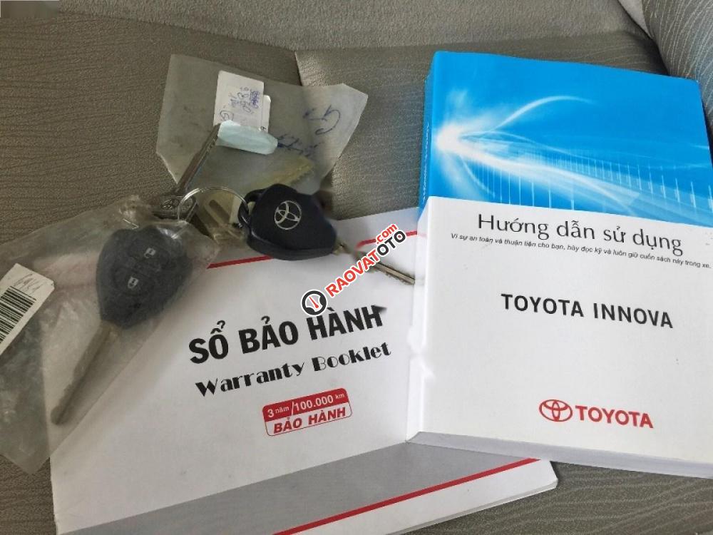 Cần bán xe Toyota Innova 2014, màu bạc, giá chỉ 605 triệu-4