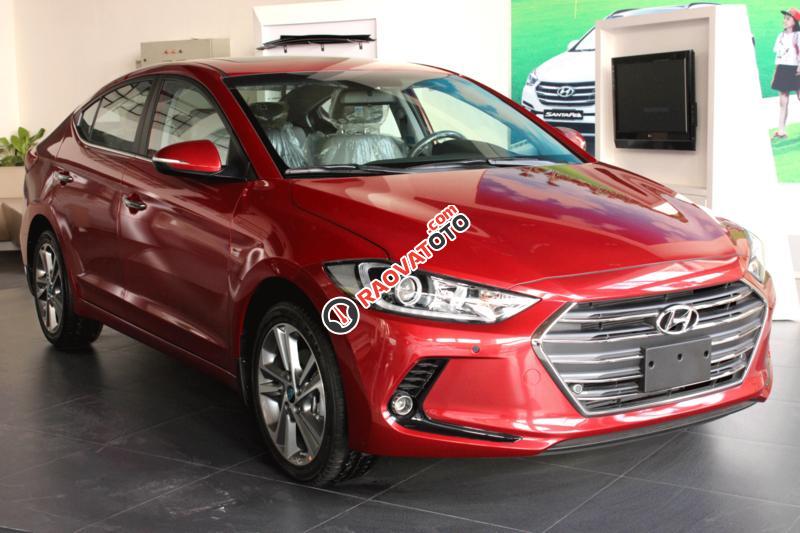 Giá xe Hyundai Elantra màu đỏ_ Ưu đãi lên tới 70 triệu_ Trả góp 90%. LH Hương: 0902.608.293-1