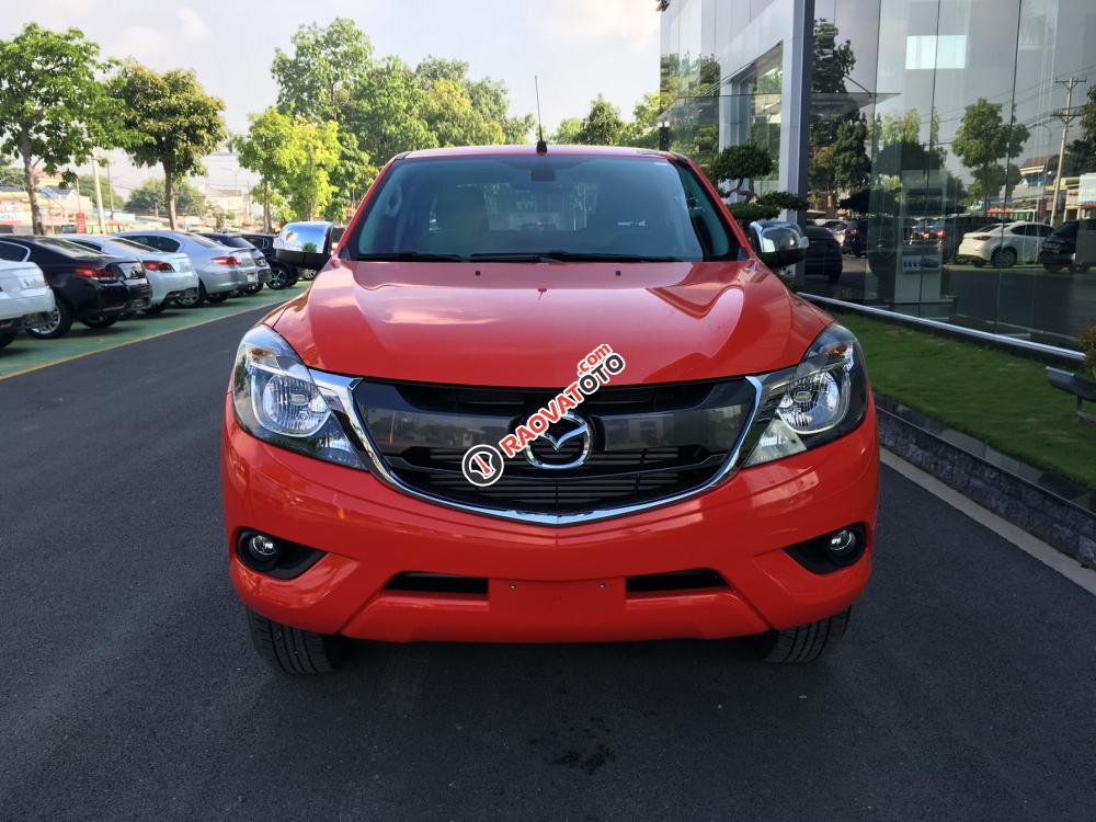 Cần bán Mazda BT 50 2.2AT 2WD đời 2018, màu đỏ-0