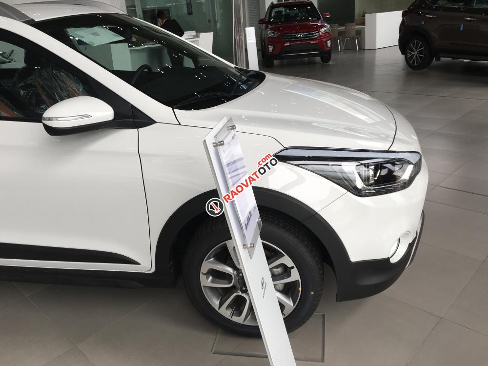 Bán ô tô Hyundai i20 Active đời 2017, màu trắng, xe nhập-4