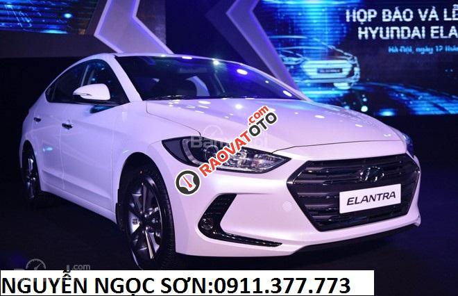 "Cực Sốc" Hyundai Elantra Đà Nẵng, hỗ trợ vay 80 - 90% giá trị xe, Lh Ngọc Sơn: 0911.377.773-12